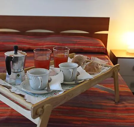 Apt In Marinagri Поликоро
