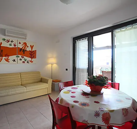 Апартаменты Apt In Marinagri Поликоро